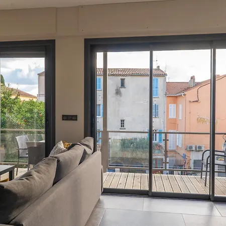 Mimosas Apartmán *